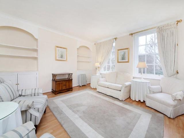 Flat for sale in Battersea, Isle Of Man