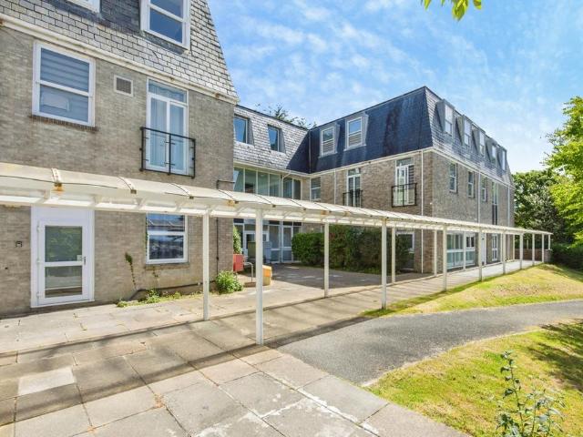 Flat for sale in St Stephen, Cornwall
