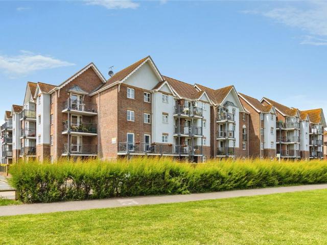 Flat for sale in Preston, Livermead