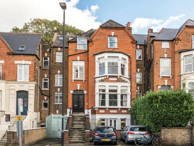 Flat for sale in London Borough of Lambeth, Greater London