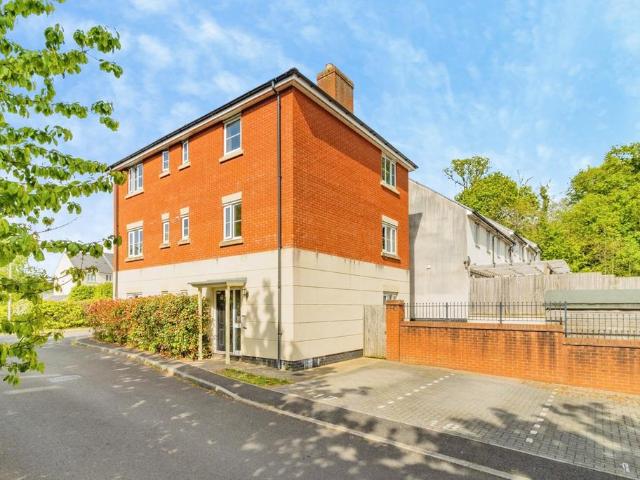 Flat for sale in Dawlish, Bridford