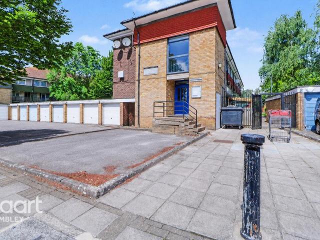 Flat for sale in Greater London
