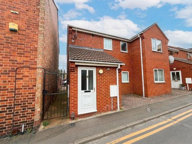 Flat for sale in Grantham, Barholm