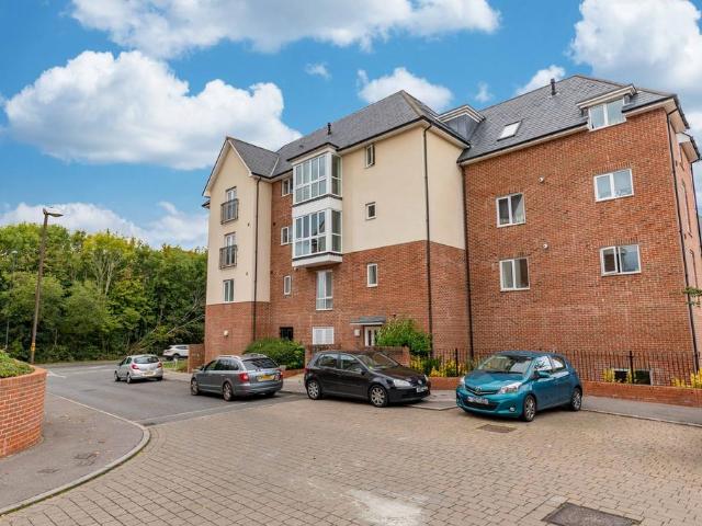 Flat for sale in Glynde, West Sussex
