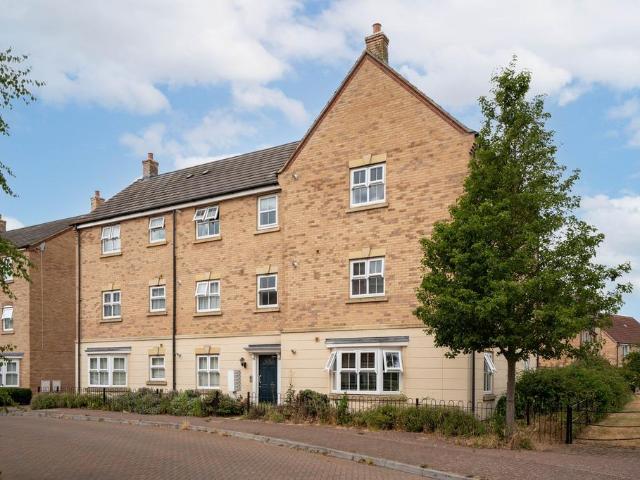 Flat for sale in Arrington, Cambridgeshire