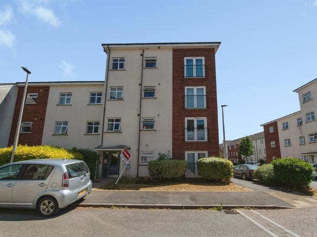 Flat for sale in Pilton, Watergate