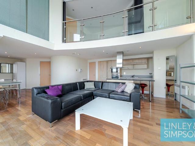 Flat for sale in West Yorkshire