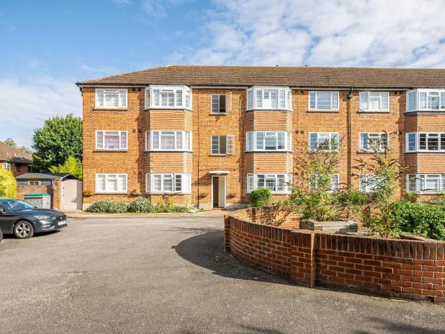 Flat for sale in Greater London