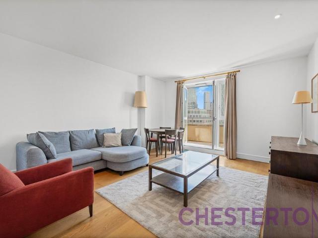 Flat for sale in Canary Wharf, Greater London