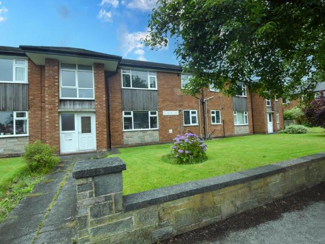 Flat for sale in Trafford Park, Greater Manchester