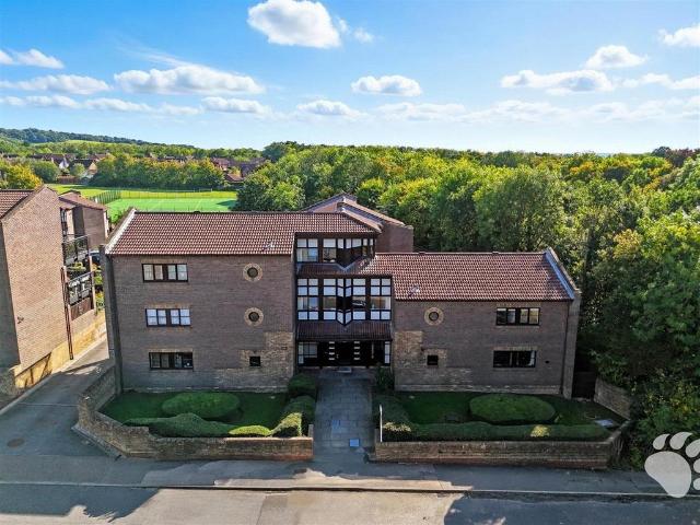 Flat for sale in Langdon Hills, Isle Of Man
