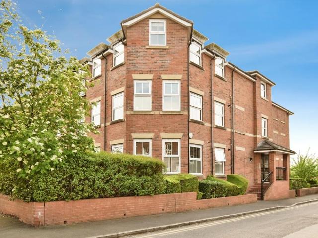 Flat for sale in Alderley Edge