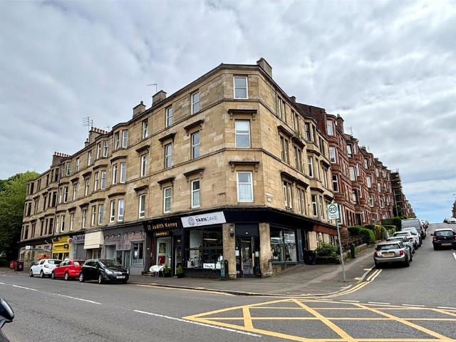 Flat for sale in Broomhill, Scotland
