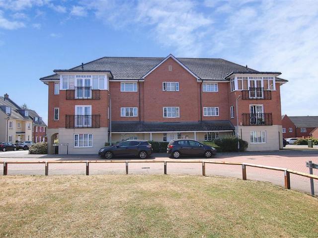 Flat for sale in Upton, Duston