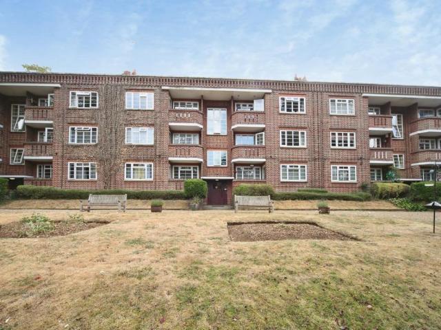 Flat for sale in High Town, Luton