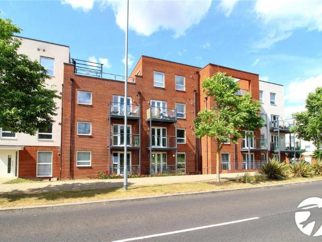 Flat for sale in Castle Hill, Monks Orchard