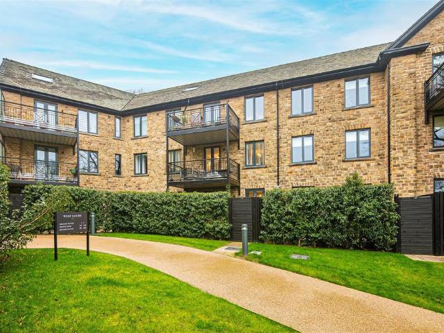 Flat for sale in Crosspool, Isle Of Man