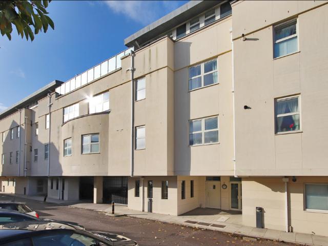 Flat for sale in St James, Sandown Park