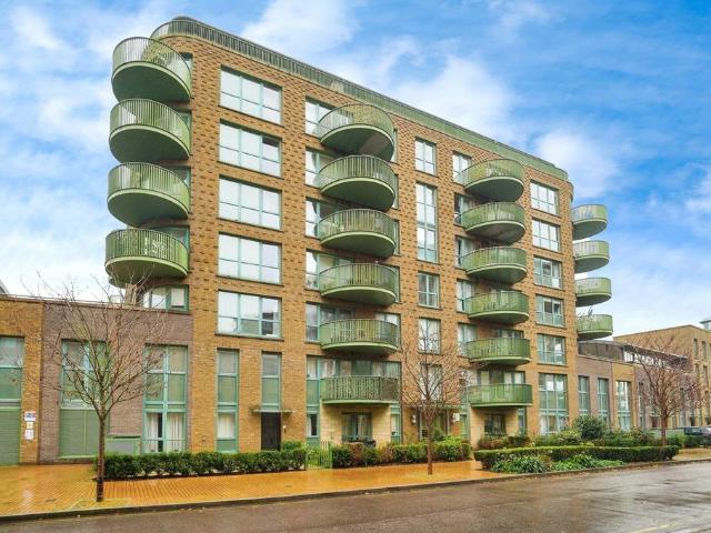 Flat for sale in Kidbrooke Village, Greater London