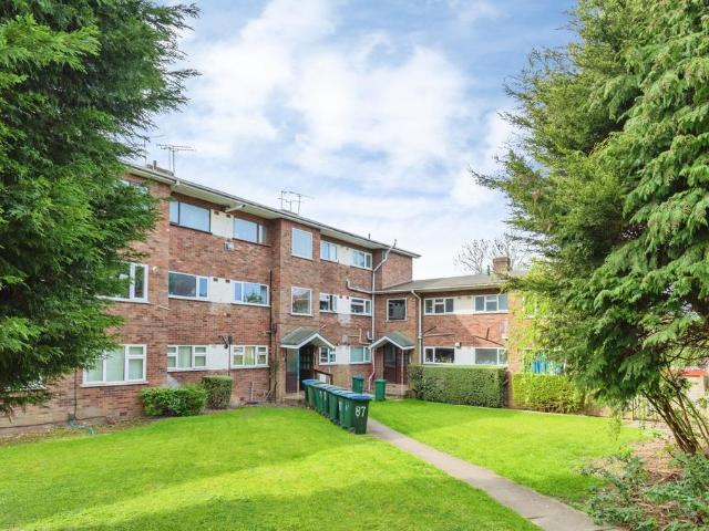 Flat for sale in Potters Green, West Midlands