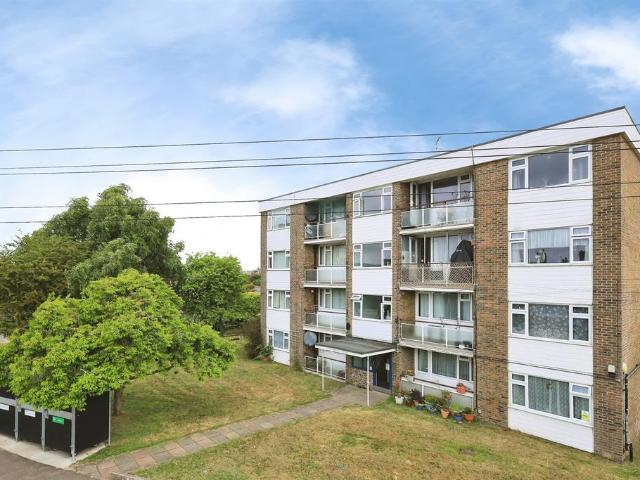 Flat for sale in Eastbourne, East Sussex