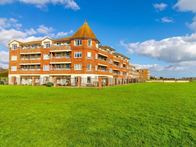 Flat for sale in Lancing, Adur