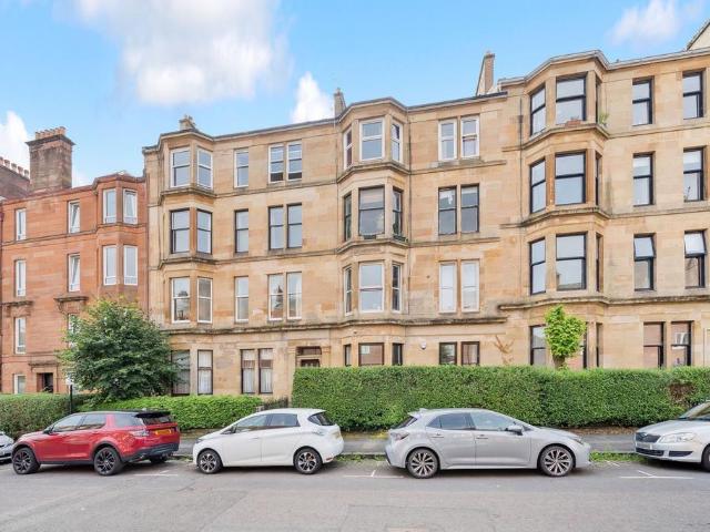 Flat for sale in Hillhead, Scotland