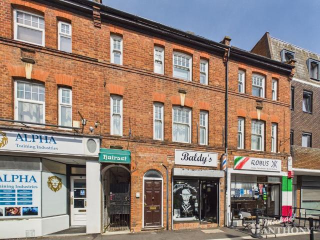 Flat for sale in Walton, Aylesbury