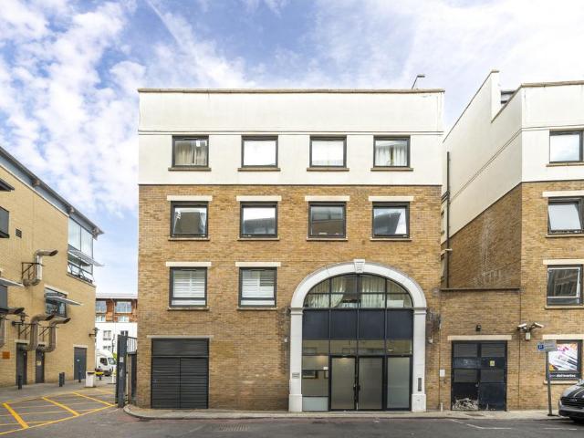 Flat for sale in Shoreditch, Greater London