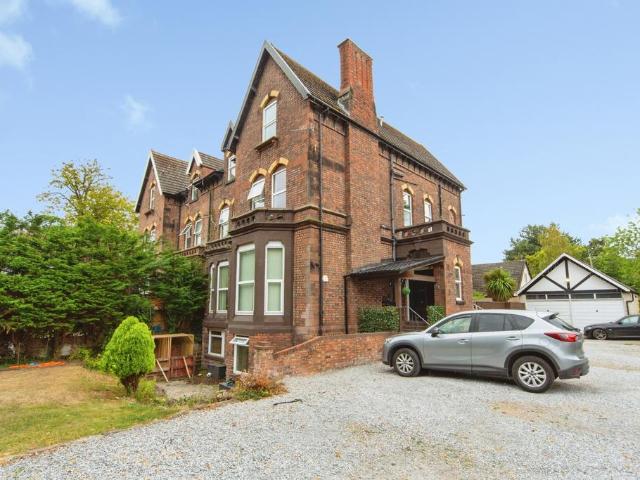 Flat for sale in Claughton, Oxton
