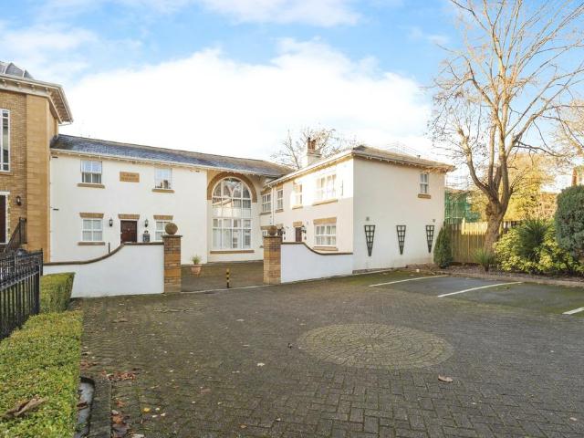 Flat for sale in Georgia, Greater Manchester