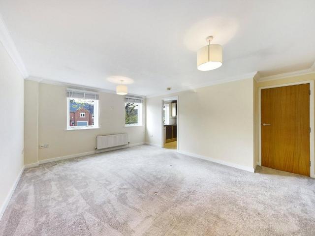 Flat for sale in Moulsham, Chelmsford
