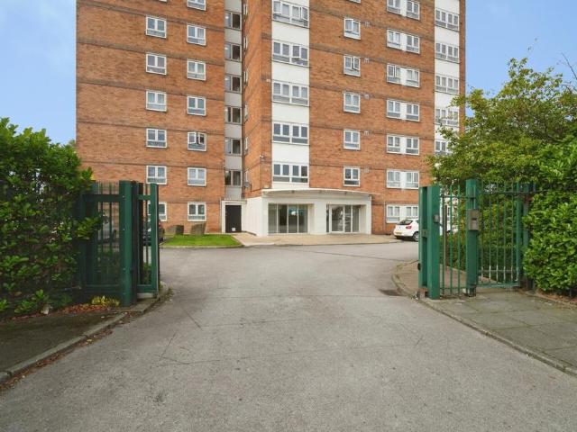 Flat for sale in Broughton Park, Salford