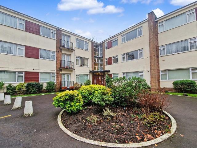 Flat for sale in Salford, Greater Manchester