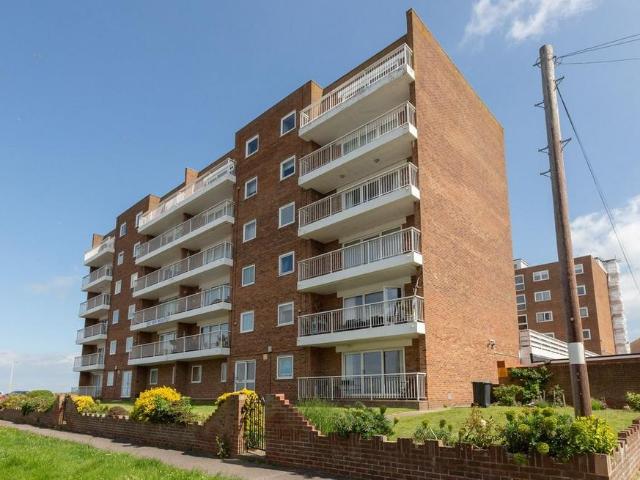 Flat for sale in Minnis Bay, Acol