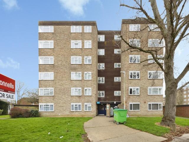 Flat for sale in South Ashford, Bridgefield