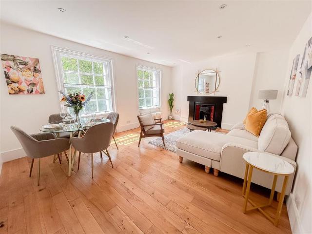 Flat for sale in Royal Borough of Kensington and Chelsea, Greater London