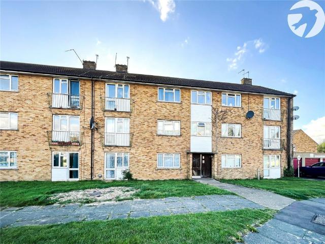 Flat for sale in Hawley, Monks Orchard