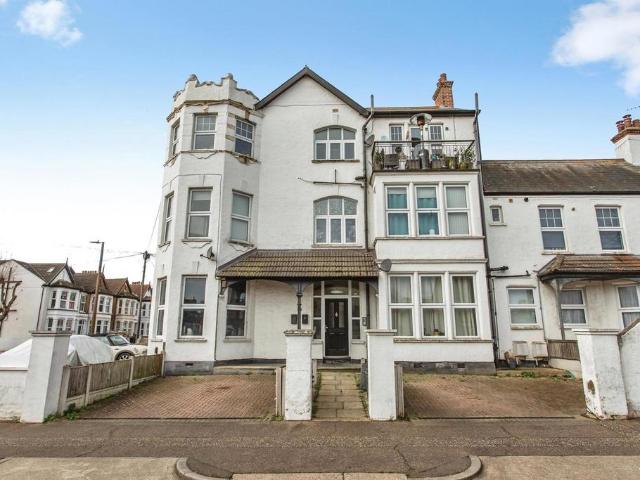 Flat for sale in Southend City Centre Neighbourhood, Alton Barnes
