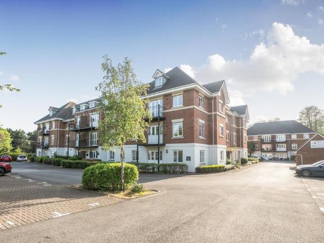 Flat for sale in Helford, Hampshire
