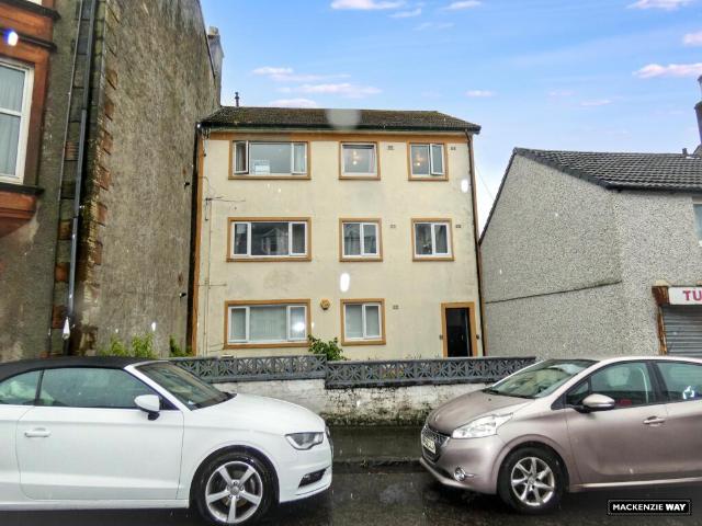 Flat for sale in Largs, Scotland