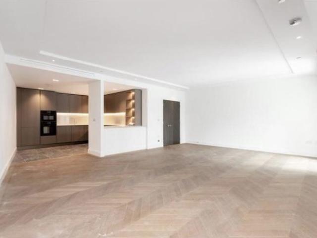 Flat for sale in Westminster, Greater London