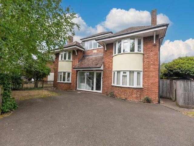 Flat for sale in Huntingdon