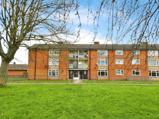 Flat for sale in Rodbourne, Swindon