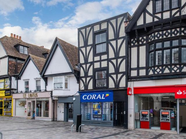 Flat for sale in Midway, Kent