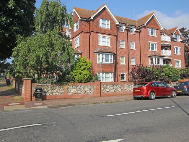 Flat for sale in Eastbourne, East Sussex