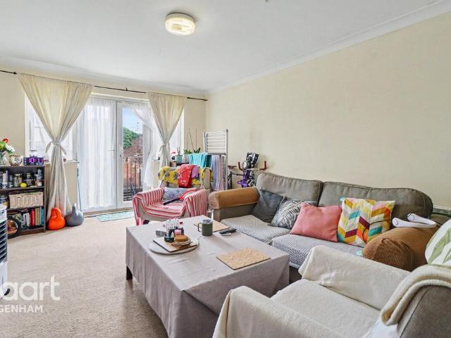 Flat for sale in Dagenham, Isle Of Man