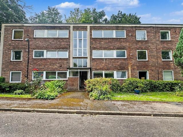 Flat for sale in Helford, Hampshire