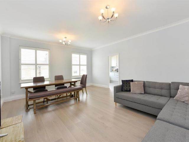 Flat for sale in Marylebone, Isle Of Man