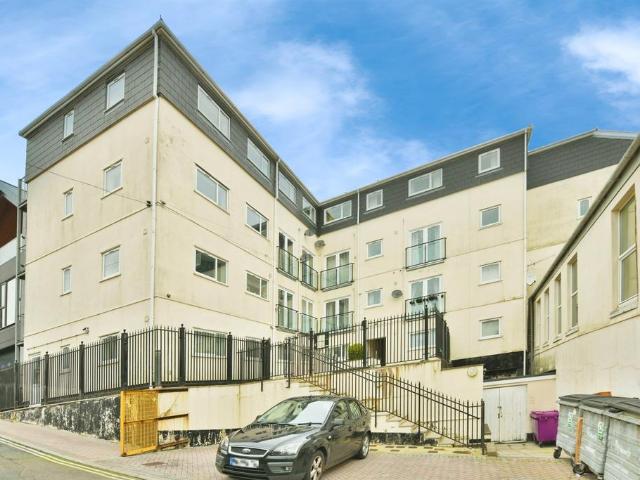 Flat for sale in Mount Wise